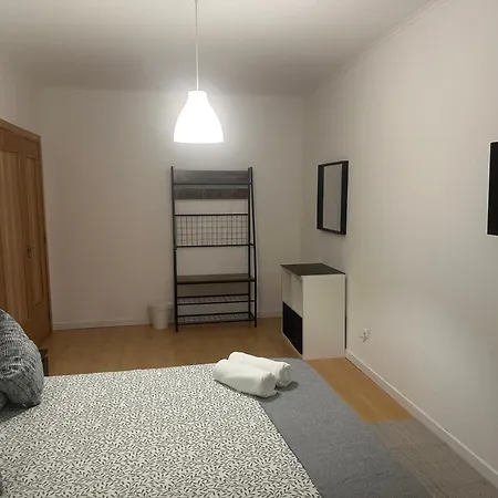 Casa de hóspedes Penha - *